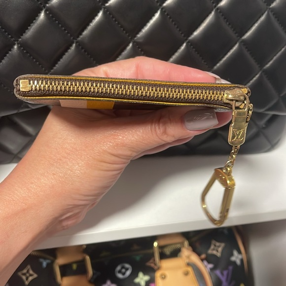 Lv Grooms cles key holder wallet in good condition - Picture 10 of 11